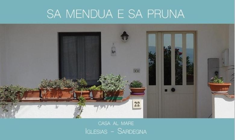 Holiday home Sa Mendua E Sa Pruna Casa Al Mare Iglesias